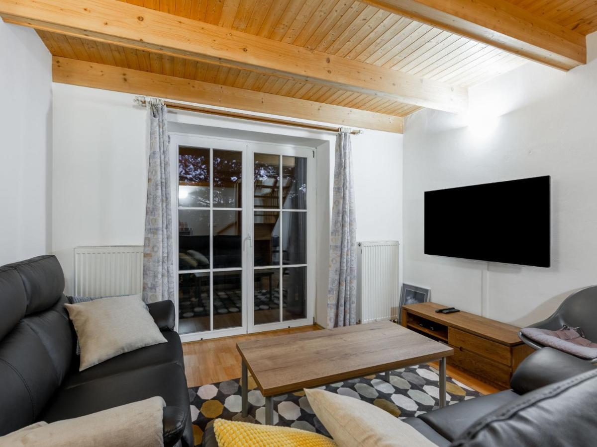 Holiday Home Holiday Hill 60 By Interhome Cista  Exteriör bild